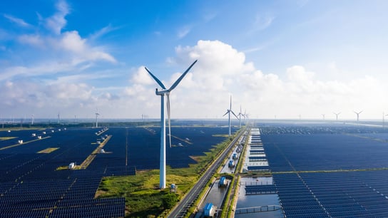 風力發電機構築的天際線